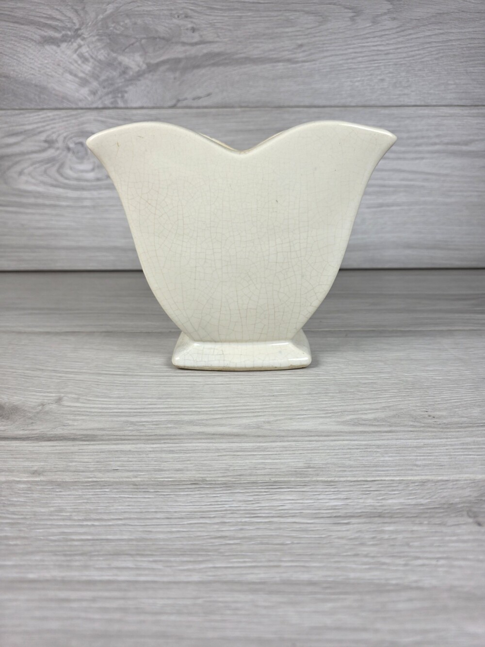 Vintage McCoy Pottery Art Deco Tulip Vase in Cream Color MCM 7" READ 265.1